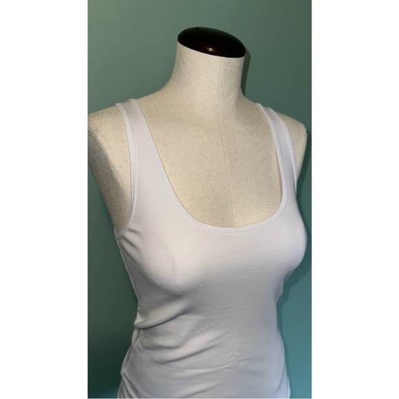 a&f tank top - Picture 2 of 7